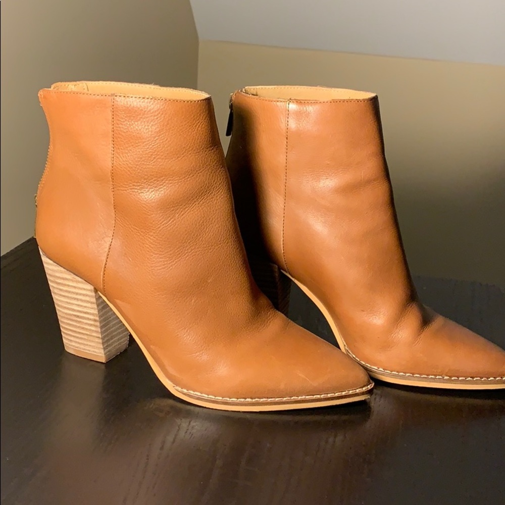 Adorable Lucky Brand Adalan Booties!